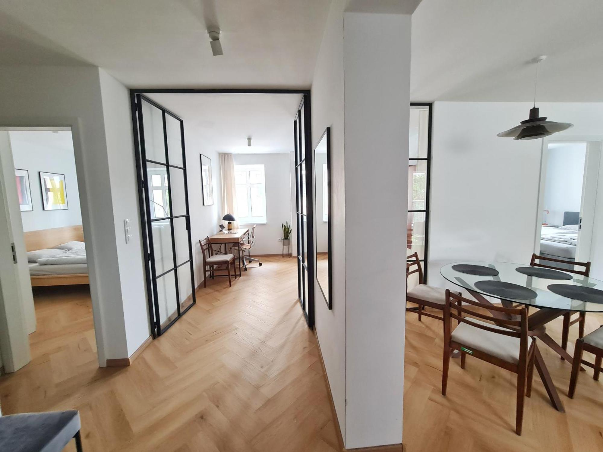 Beautiful New Apt In Old Town Near Train Station - Free Parking Bratislava Exterior photo