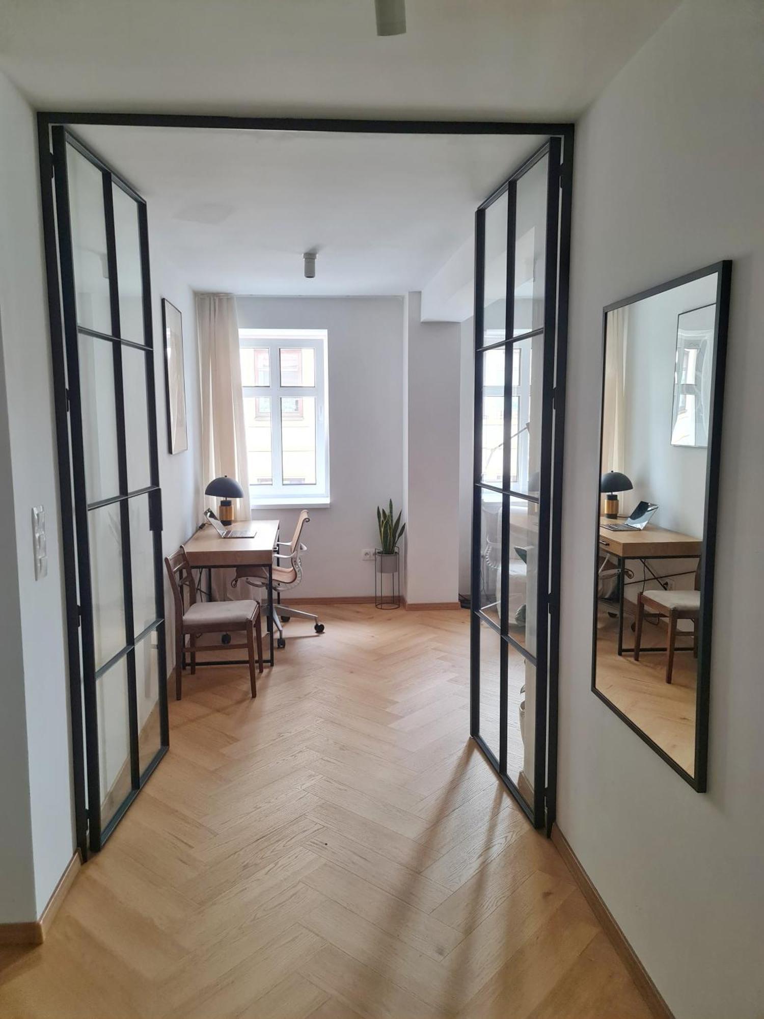 Beautiful New Apt In Old Town Near Train Station - Free Parking Bratislava Exterior photo