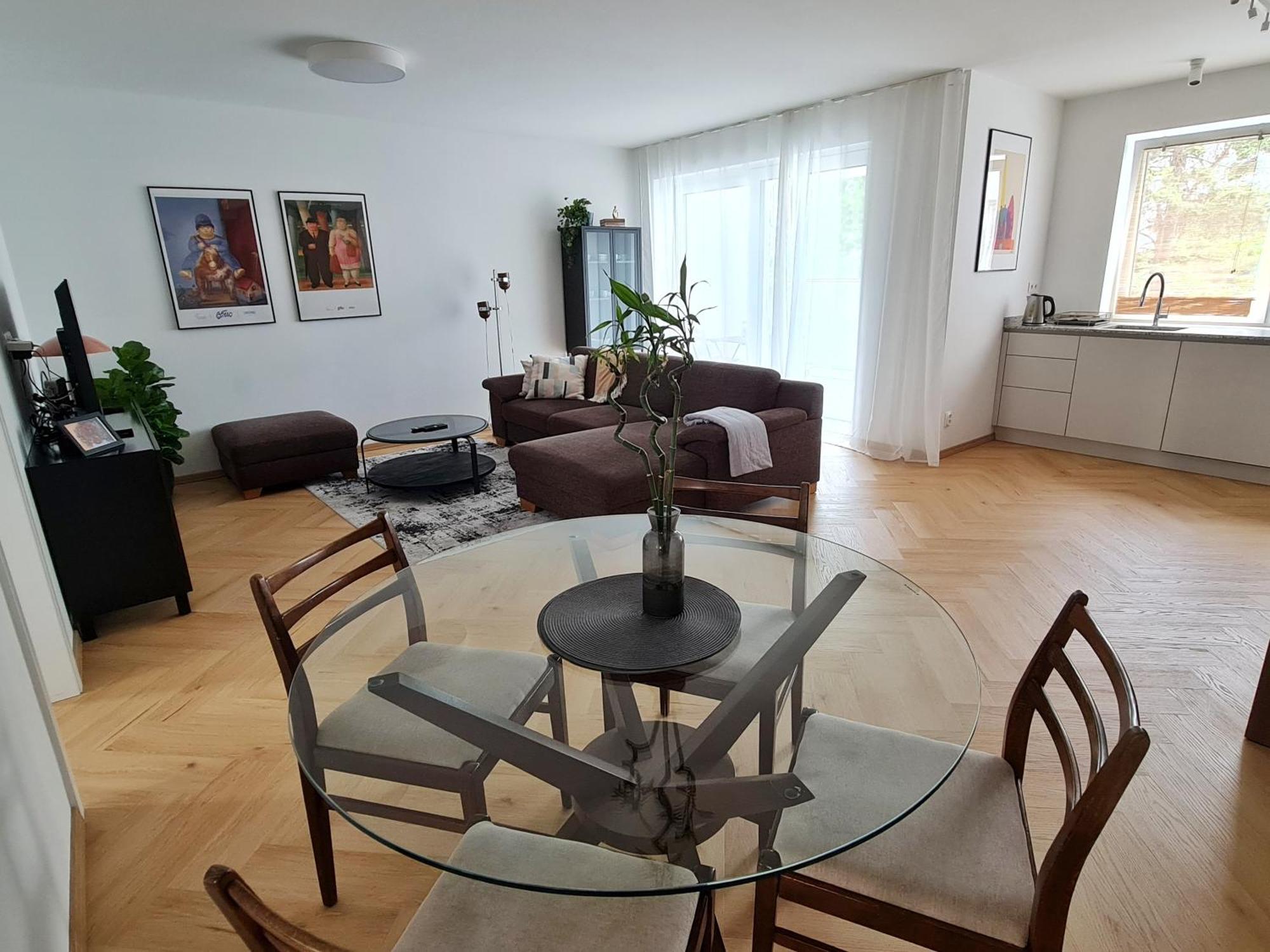 Beautiful New Apt In Old Town Near Train Station - Free Parking Bratislava Exterior photo