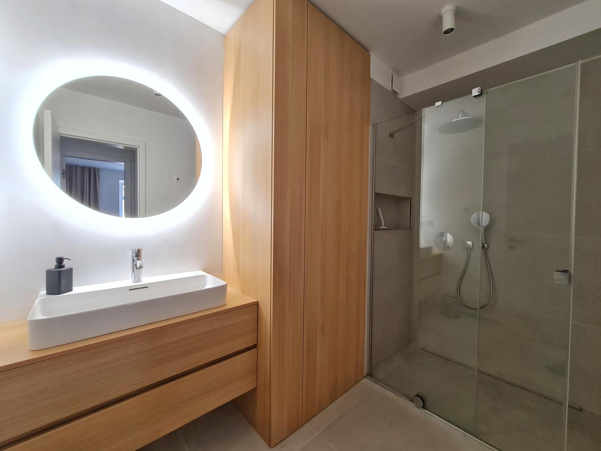 Beautiful New Apt In Old Town Near Train Station - Free Parking Bratislava Exterior photo