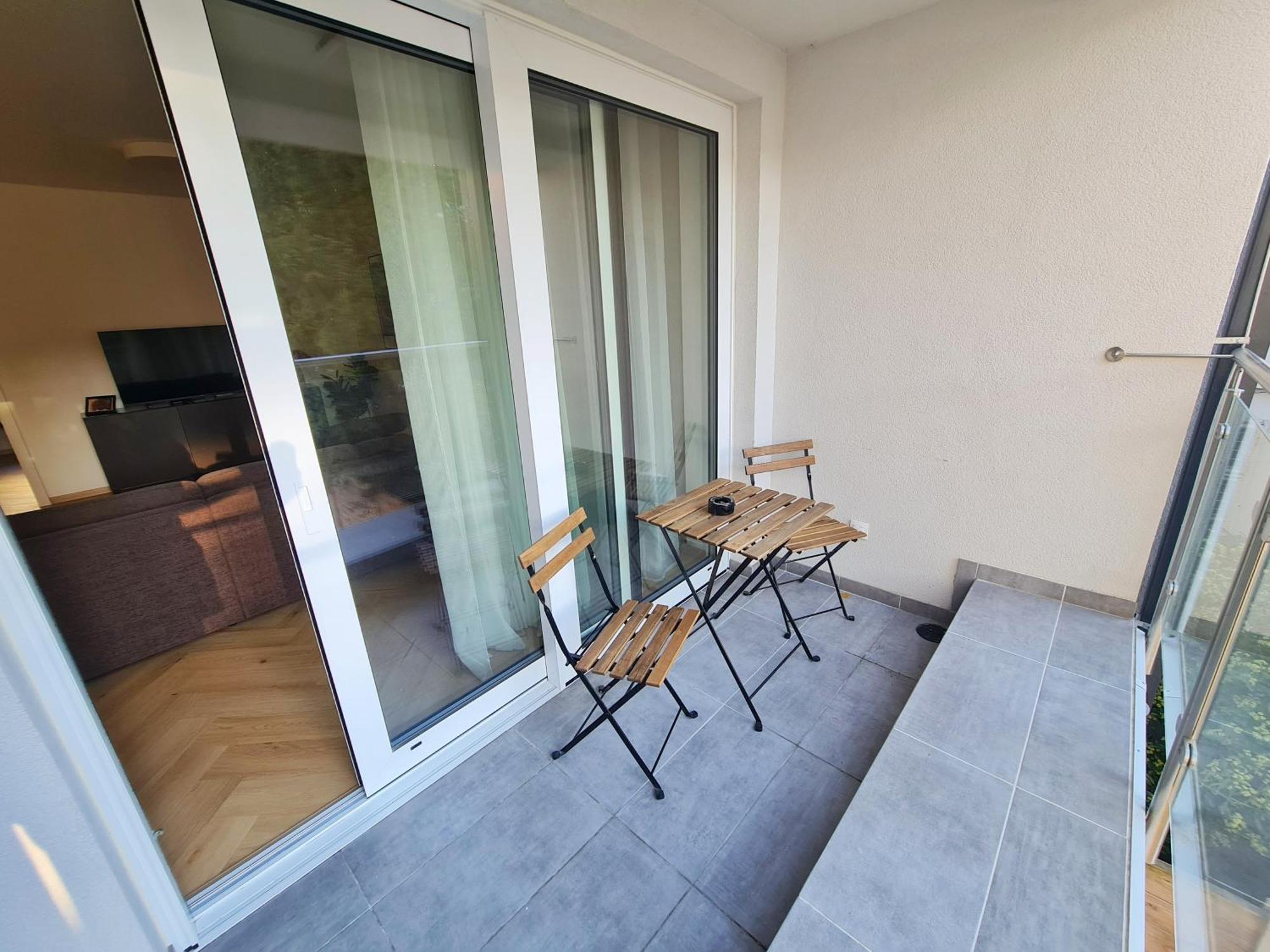 Beautiful New Apt In Old Town Near Train Station - Free Parking Bratislava Exterior photo